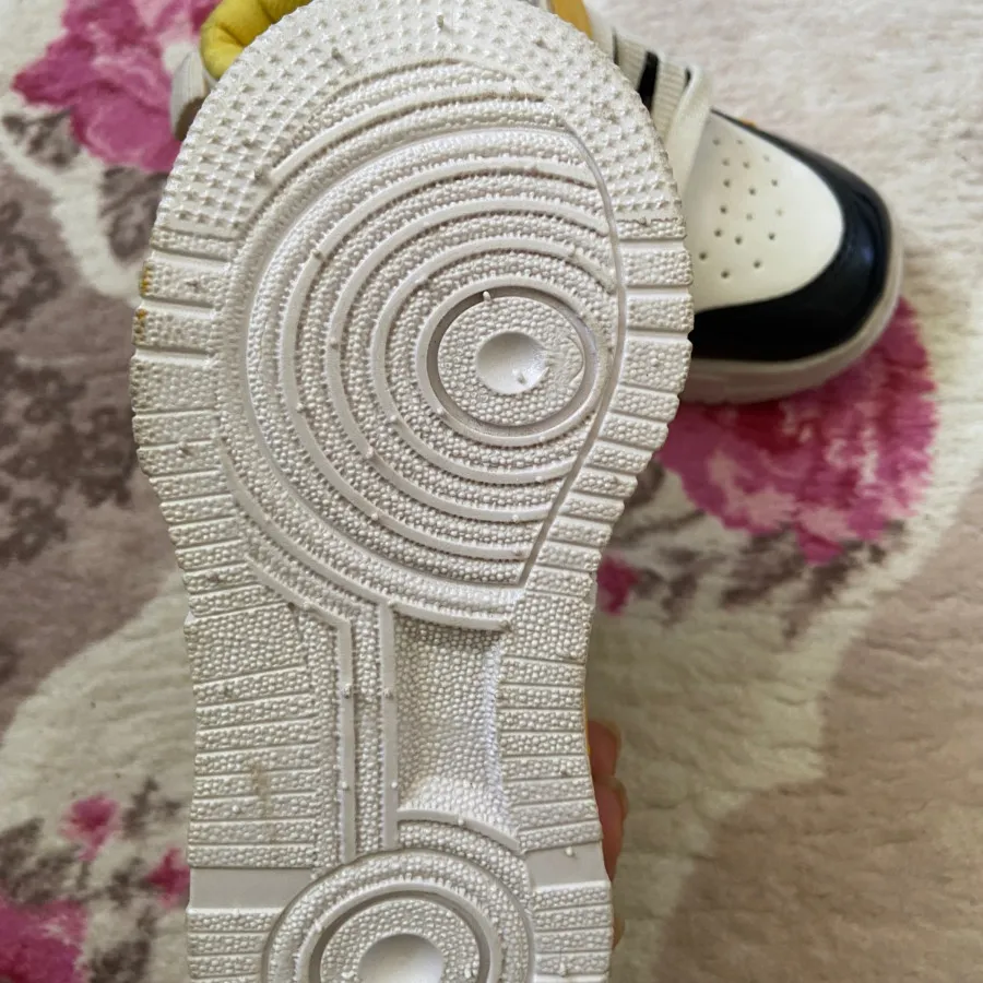 کفش کتونی بچگانه اسپرت