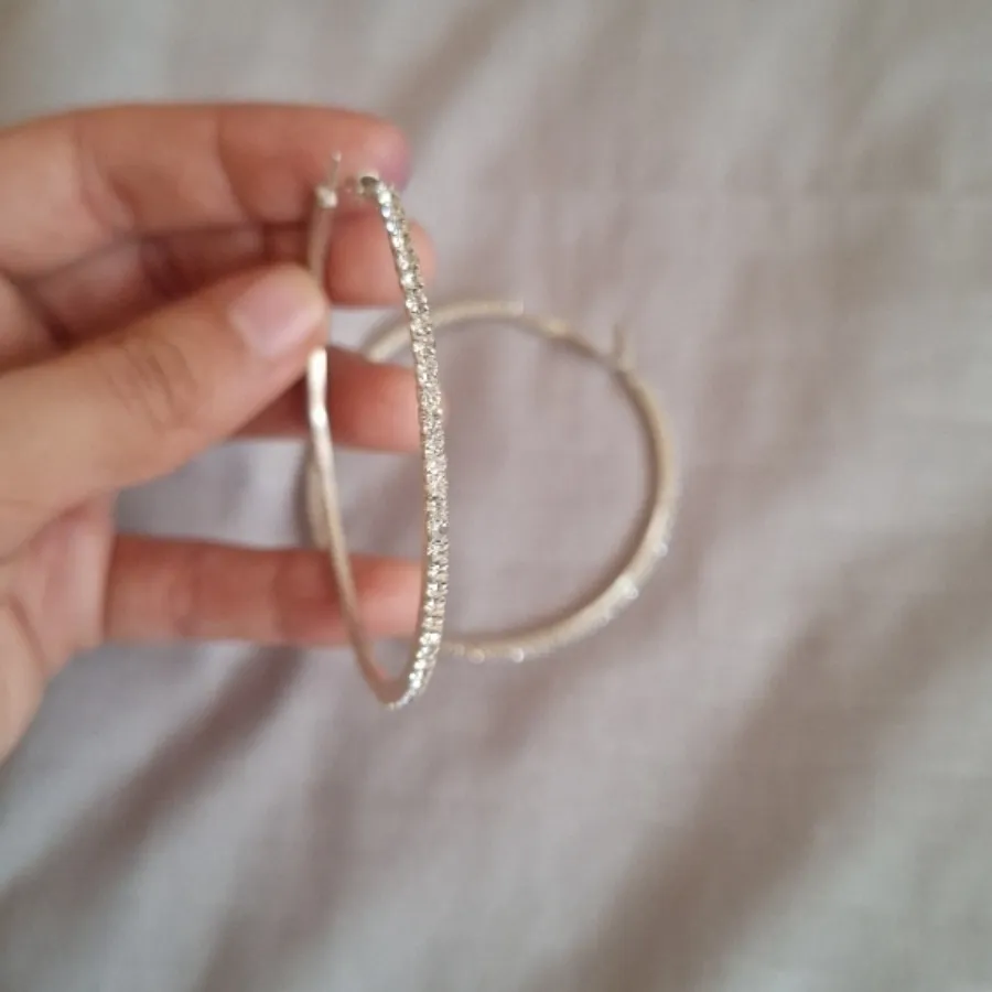 گوشواره های رنگ ثابت