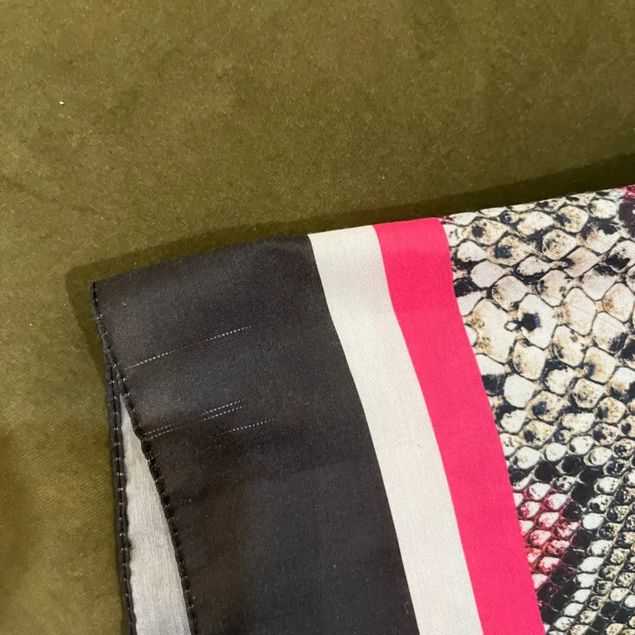 شال نخی پوست ماری