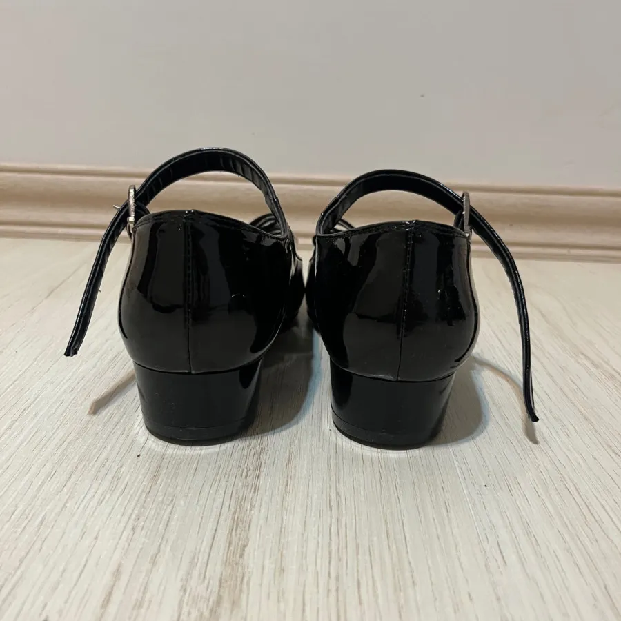 کفش مشکی عروسکی ورنی