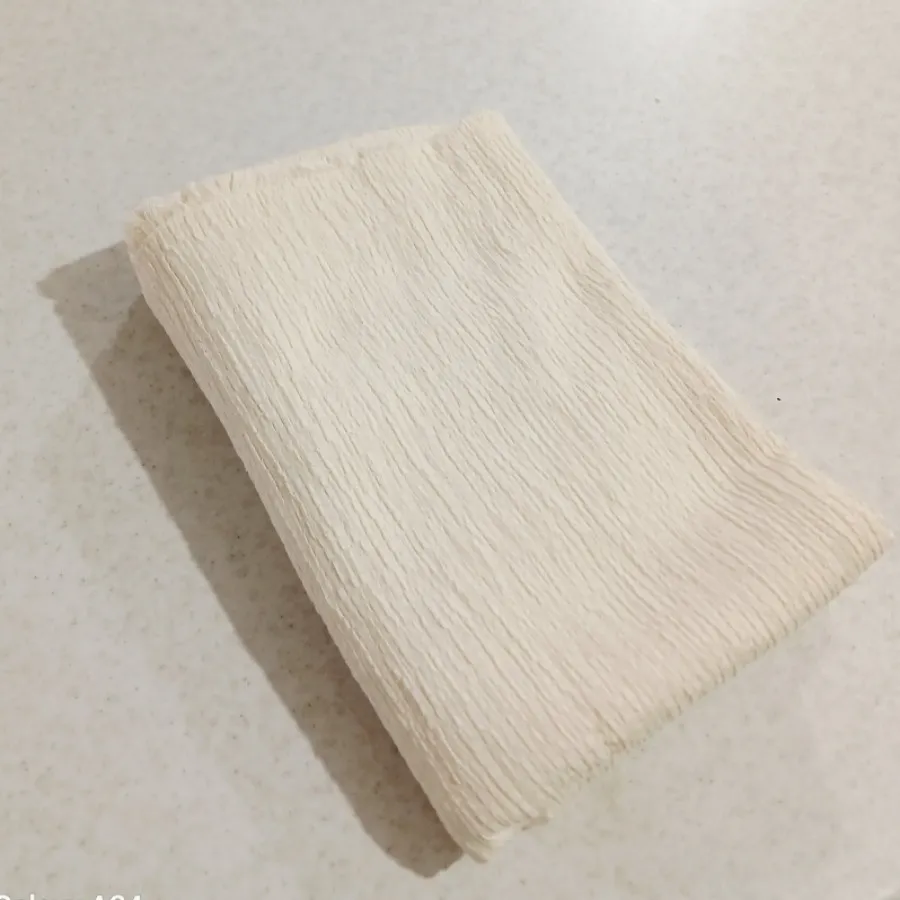 شال کرم رنگ