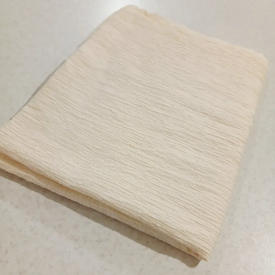 شال کرم رنگ