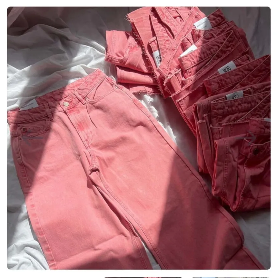 شلوار جین صورتی کیوت?