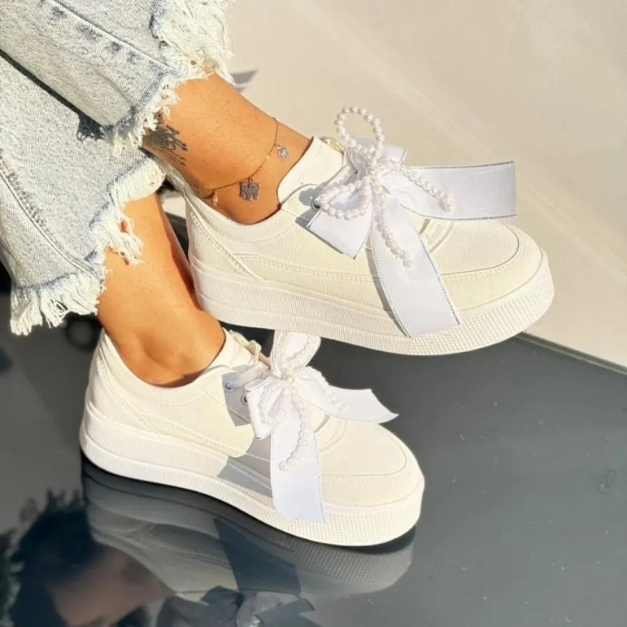 کفش کتانی پاپیونی سفید