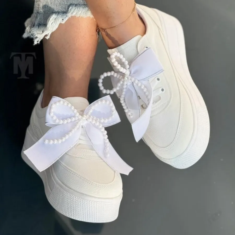 کفش کتانی پاپیونی سفید