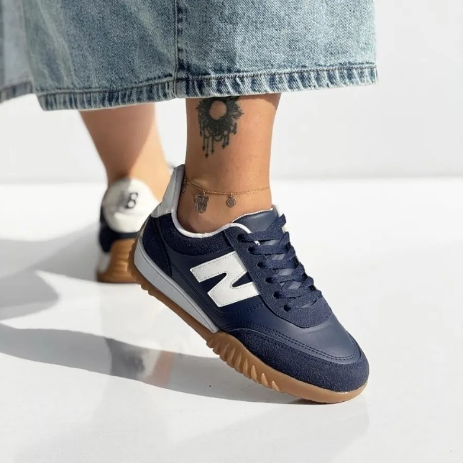 کفش کتانی نیوبالانس