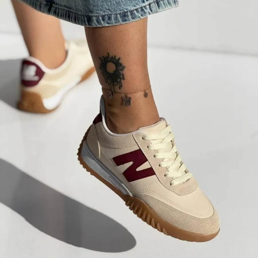 کفش کتانی نیوبالانس