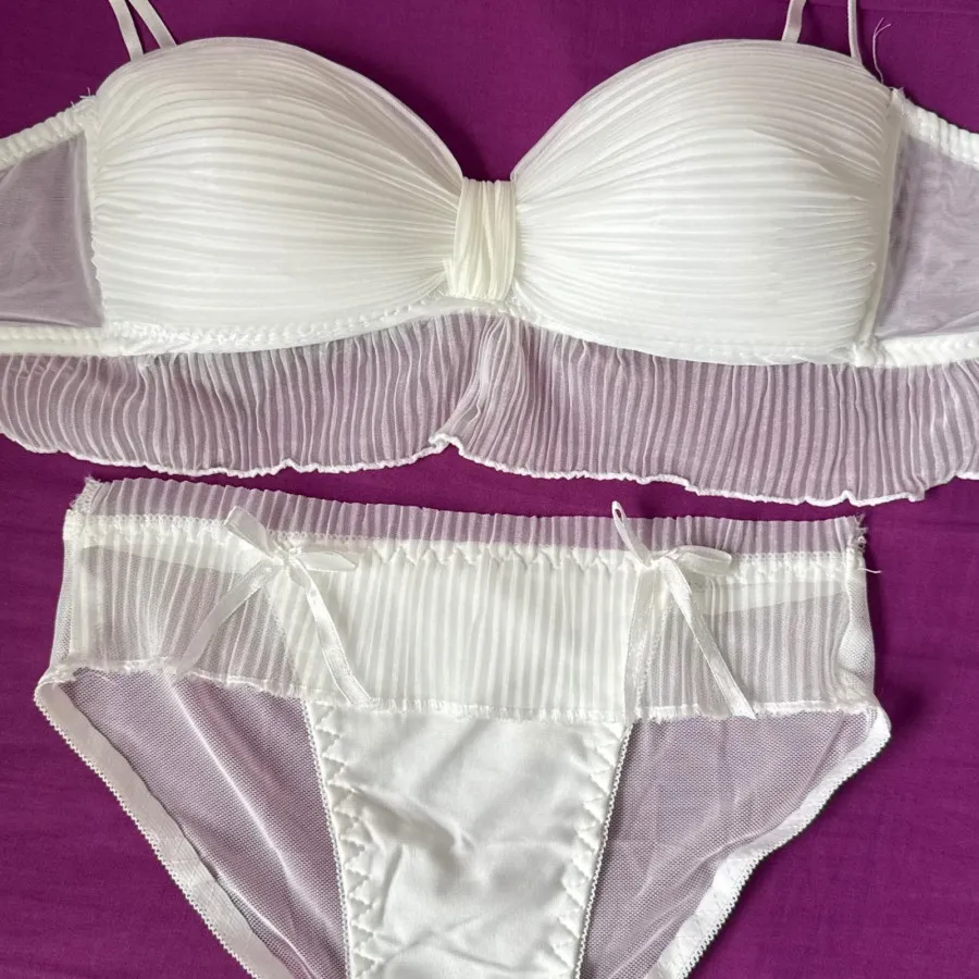 ست لباس زیر عروسکی