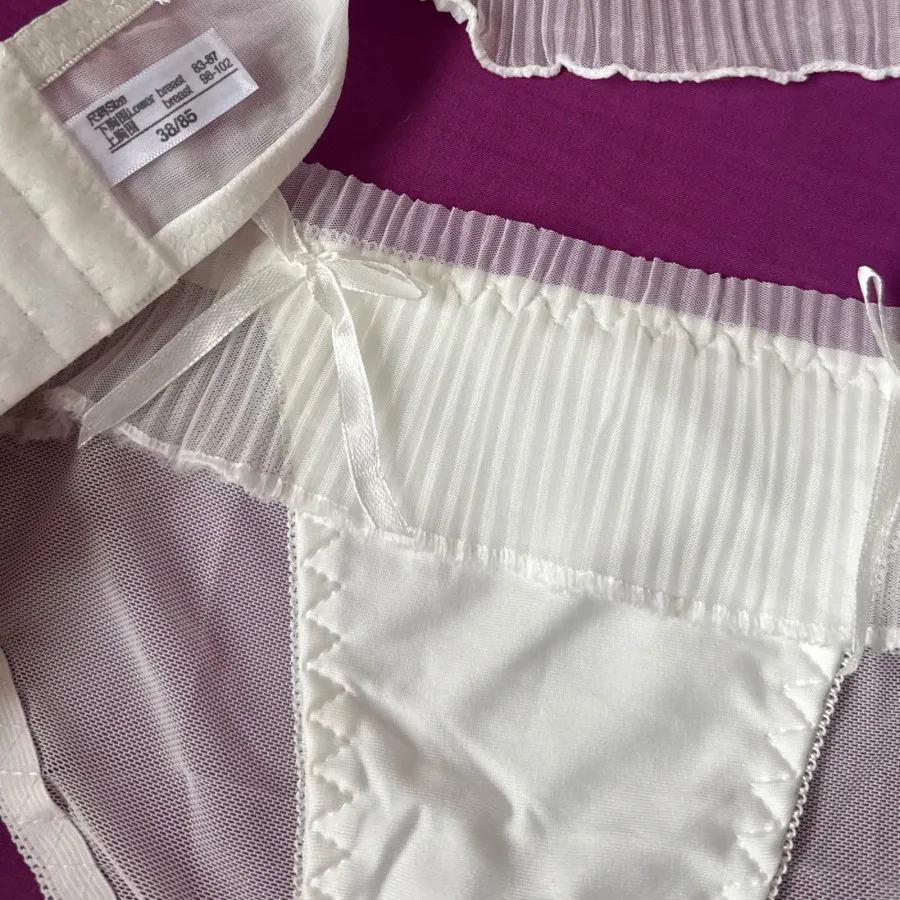 ست لباس زیر عروسکی