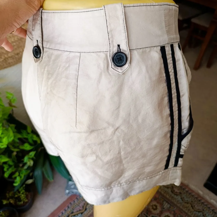 شلوارک زیبا