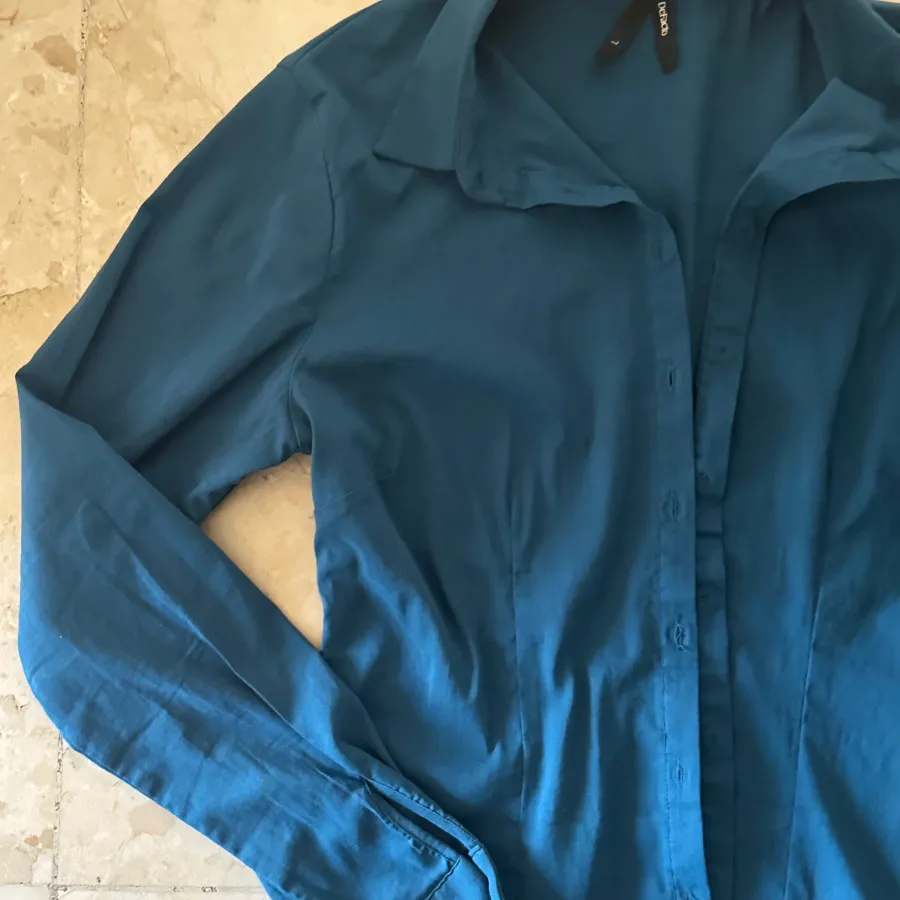 شومیز کله غازی defacto