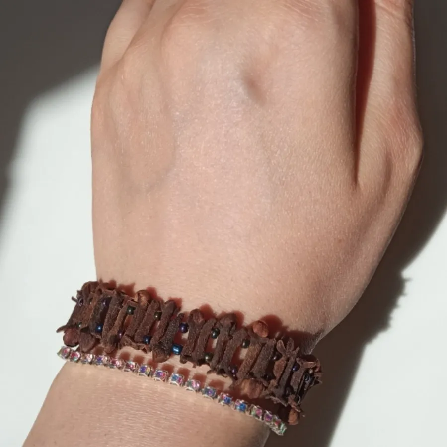 دستبند میخک