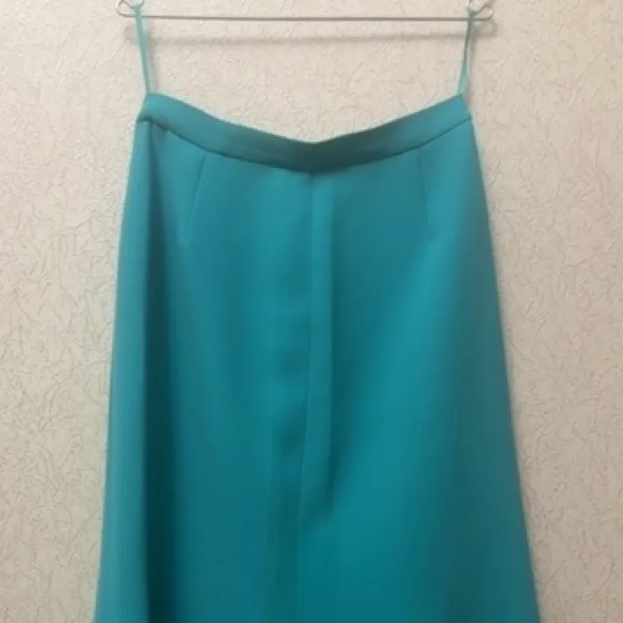 سارافن و دامن فیروزه‌ای