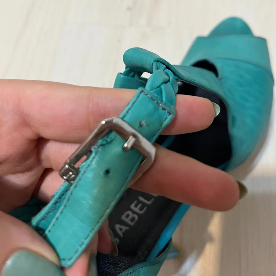 پاشنه بلند چرم فیروزه ای