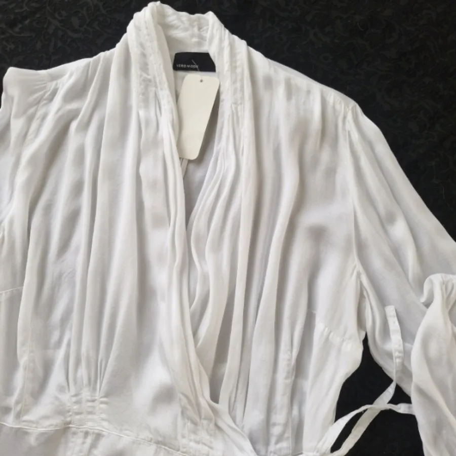 مانتو و رومایویی نخی