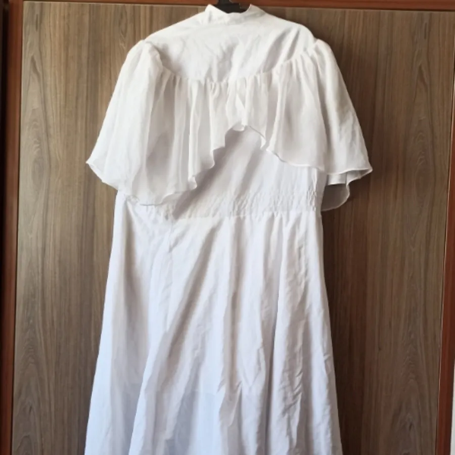 پیراهن سفید