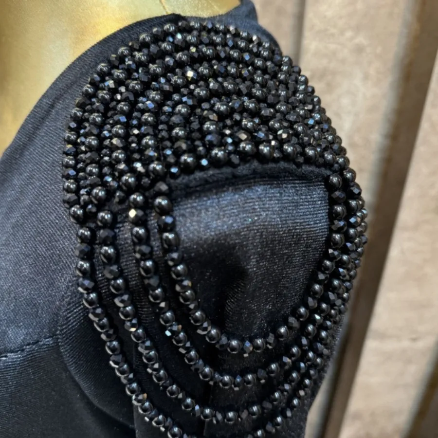 پیراهن مجلسی پوشیده