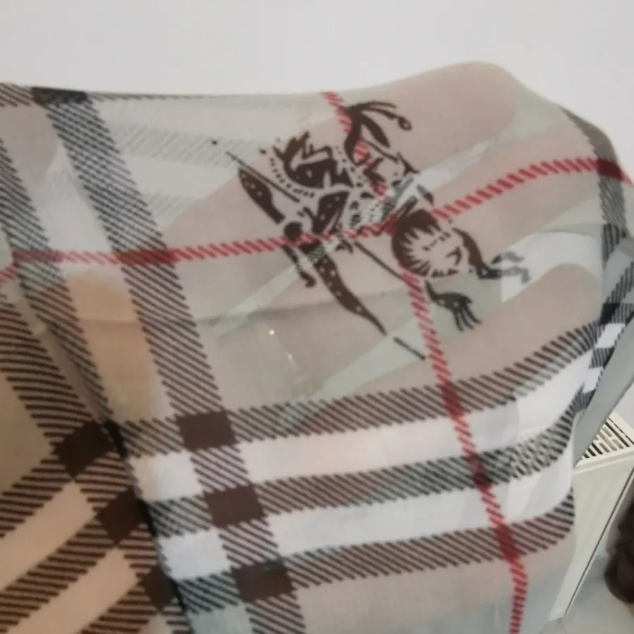 دستمال گردن/روسری قرتی