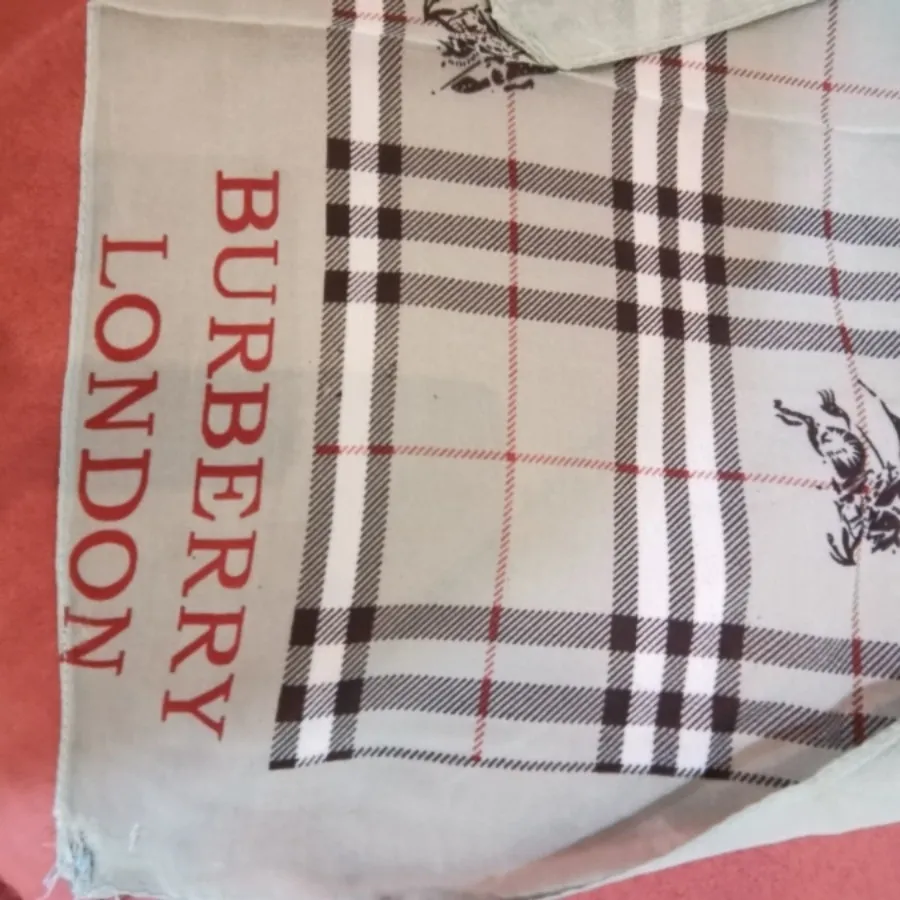 دستمال گردن/روسری قرتی