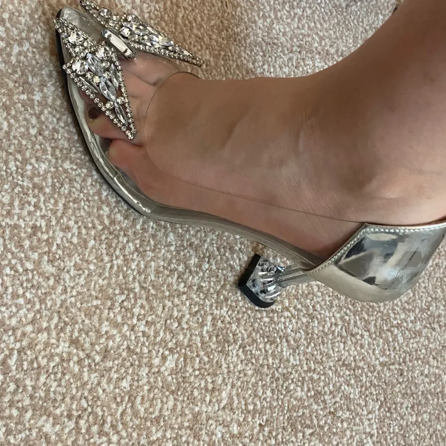 کفش سیندرلایی