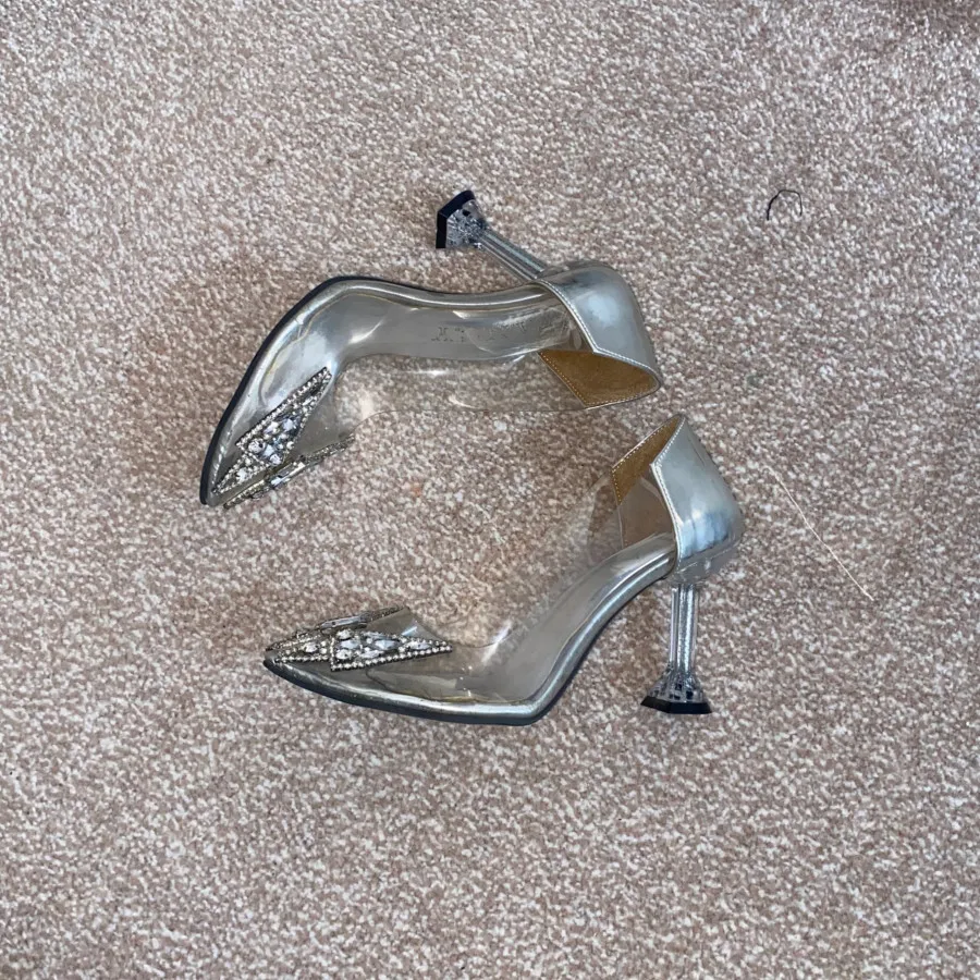 کفش سیندرلایی