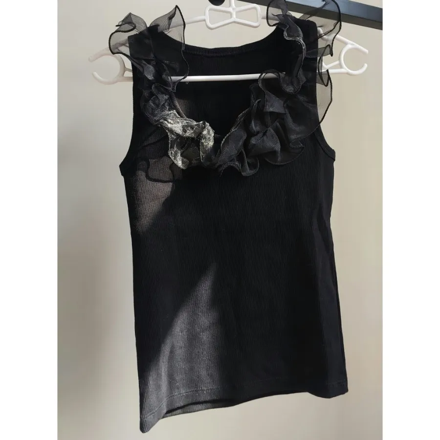 تاپ یقه توری