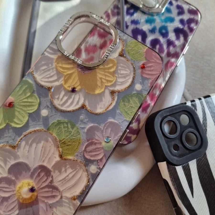 کاور آیفون 13