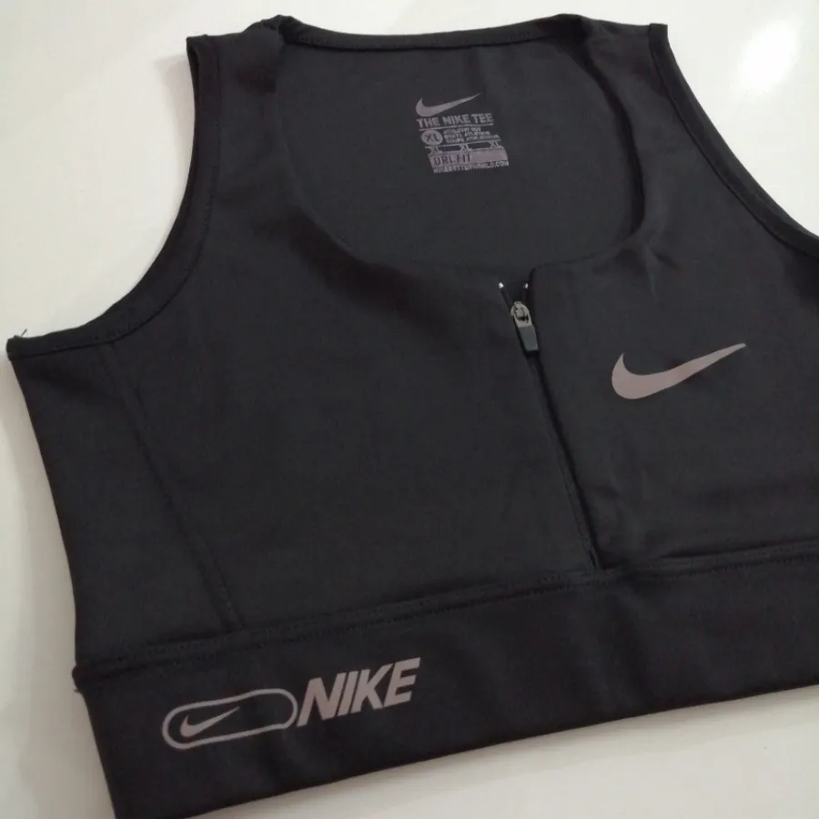 نیم تنه ورزشی