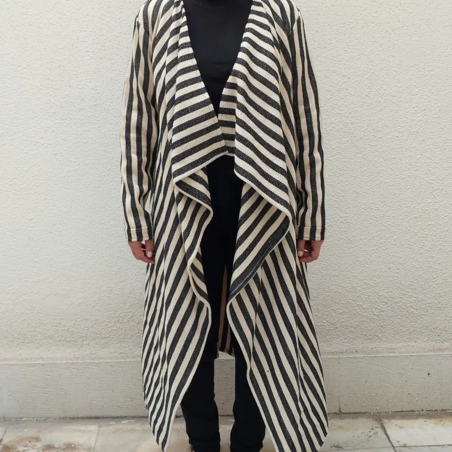 پالتو سفید مشکی