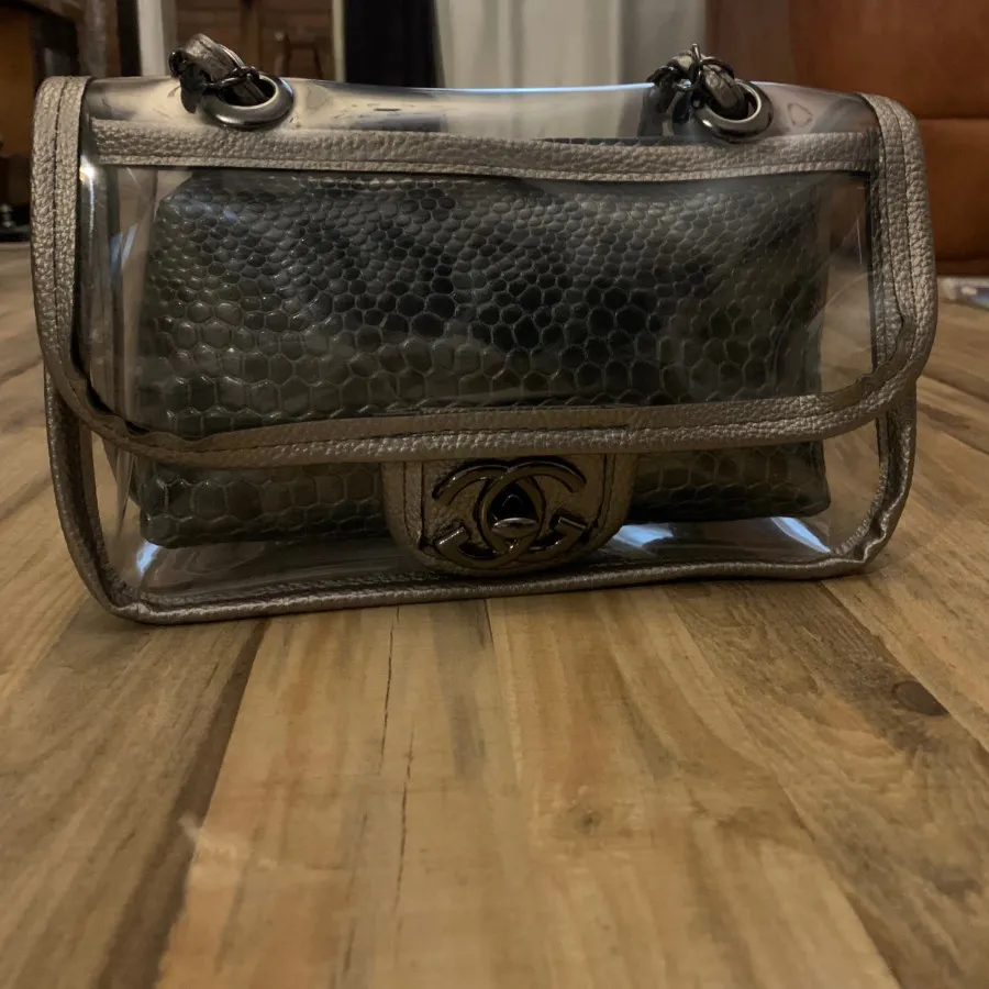 کیف اتیکدار شنل