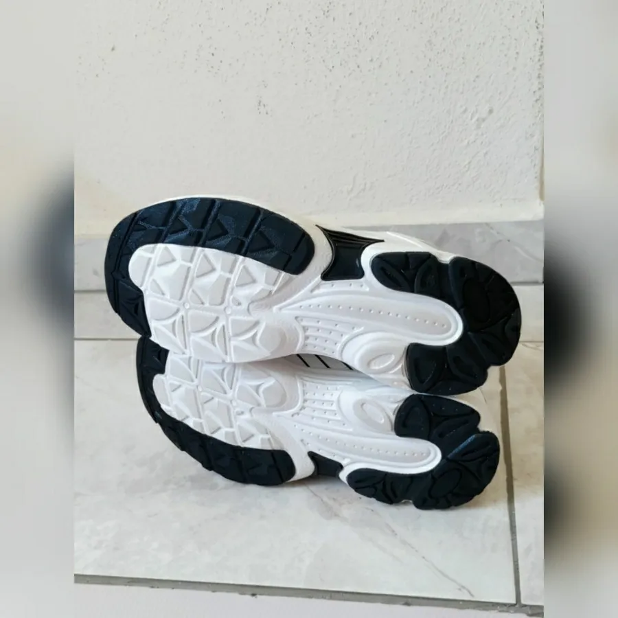 کتونی ورزشی Hummel