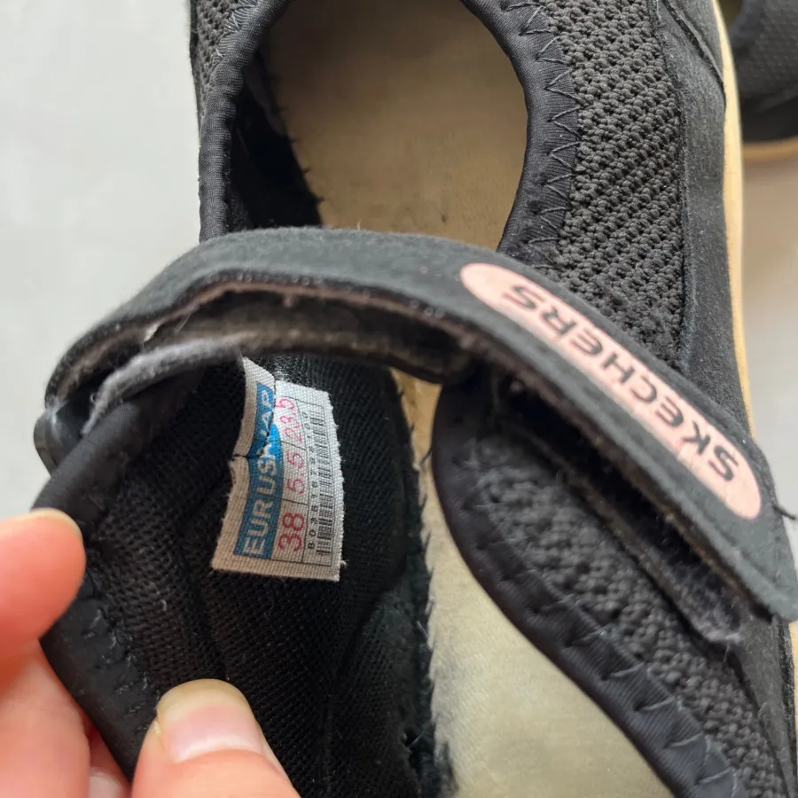 کتونی اسکیچرز