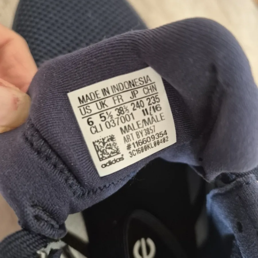 کفش آدیداس 38