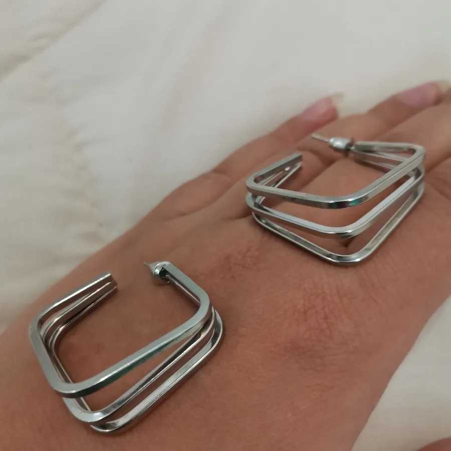 گوشواره مکعبی نقره ای