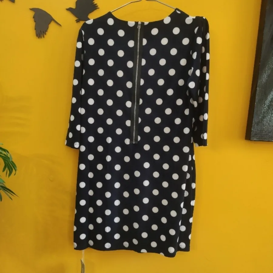 پیراهن خال خالی