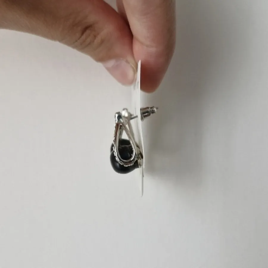 گوشواره نگین دار