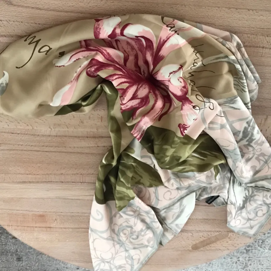 روسری ابریشمی وارداتی