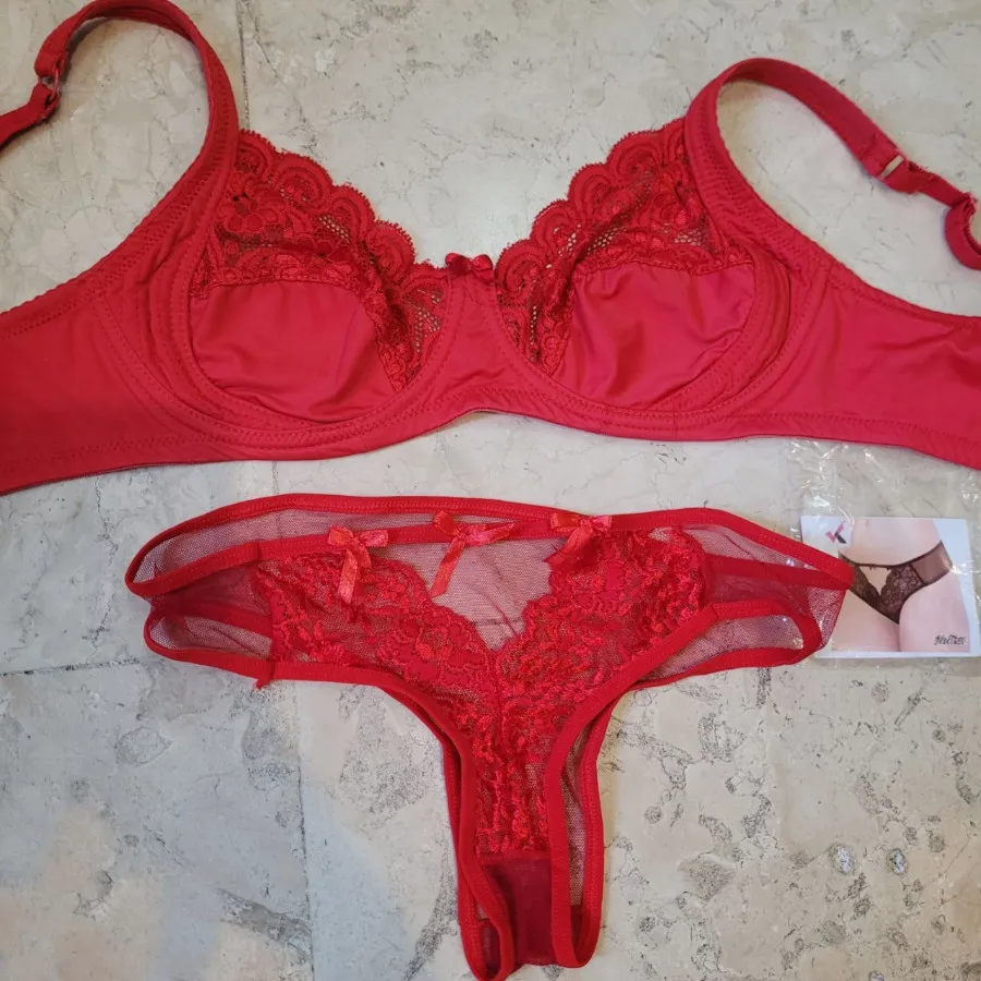 شورت و سوتین