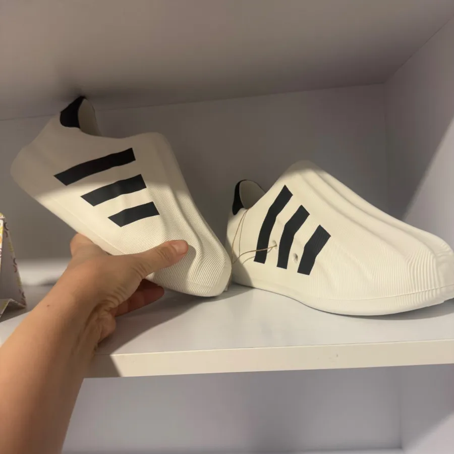 آدیداس اوریجینال adifom