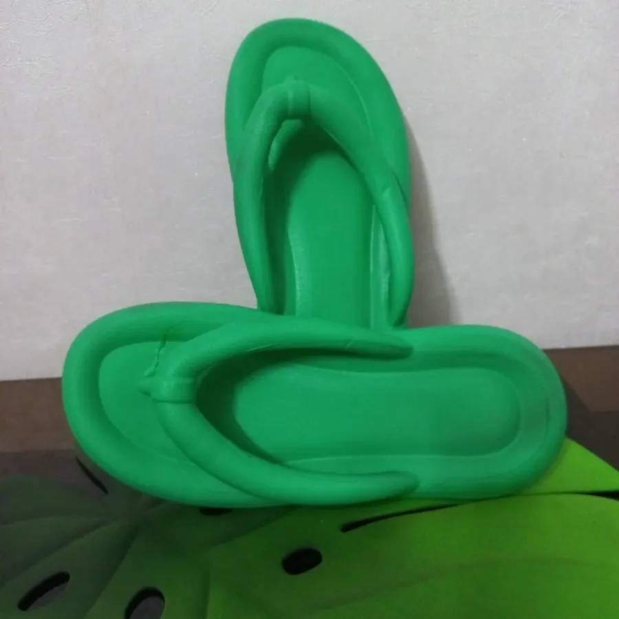 دمپایی  ساحلی