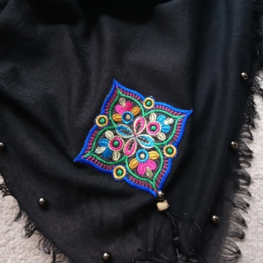 روسری نخی قواره دار