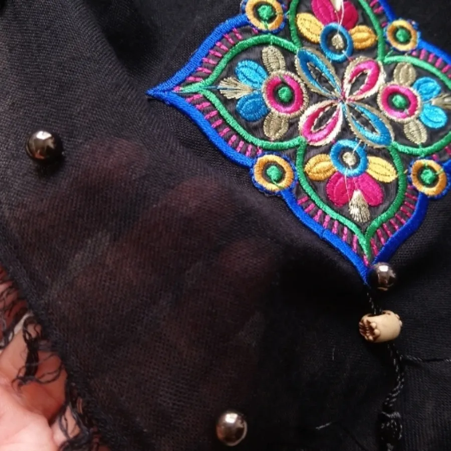 روسری نخی قواره دار