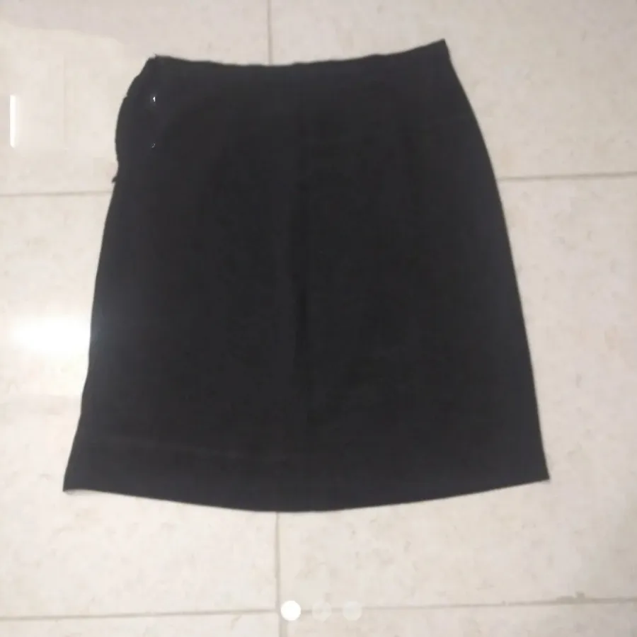 کت و دامن زنانه و دخترانه