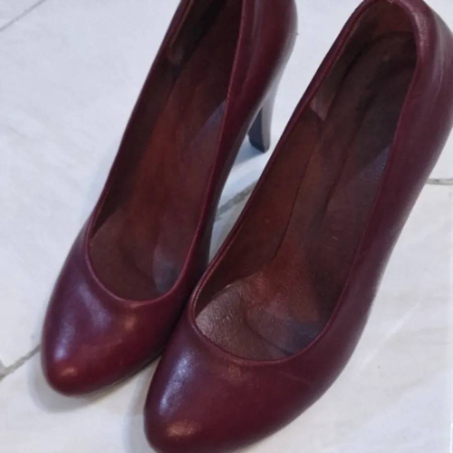 کفش چرم زرشکی سایز 37