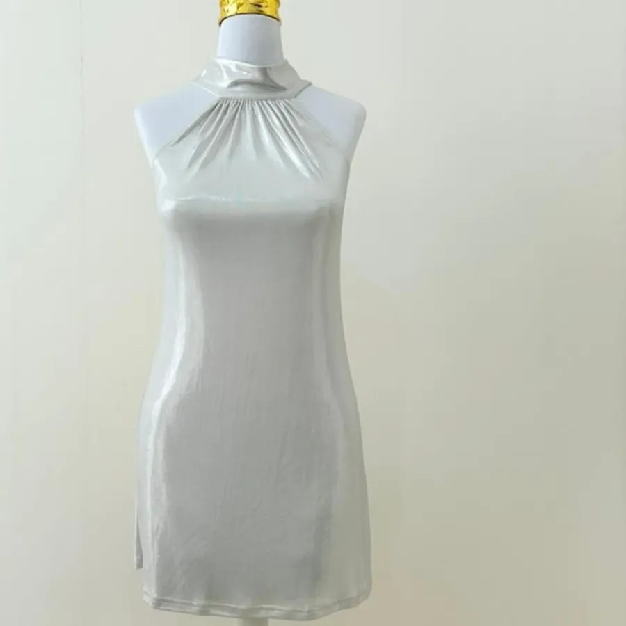 پیراهن نقره ای