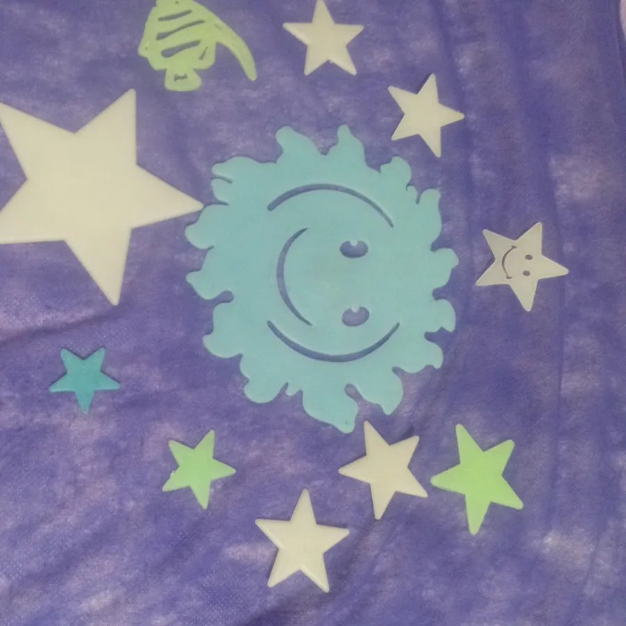 استیکر دیواری