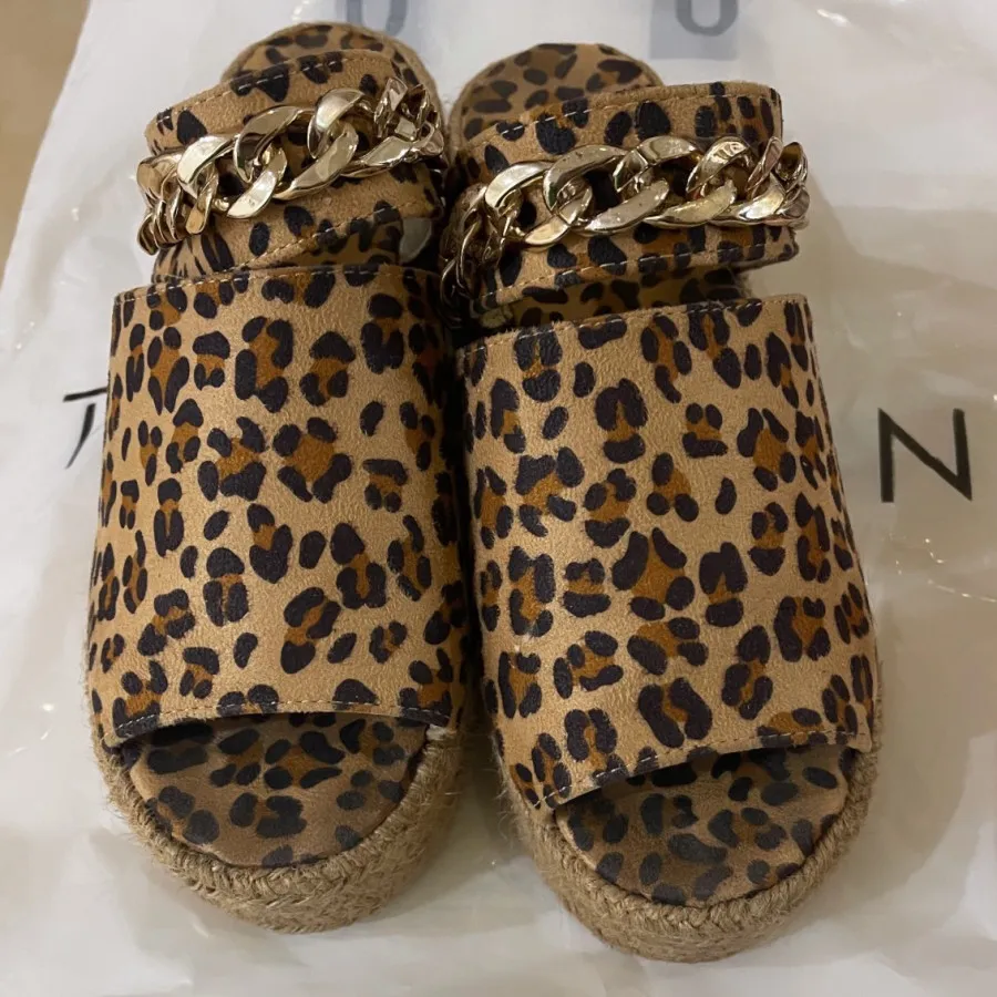 صندل طرح پوست پلنگی