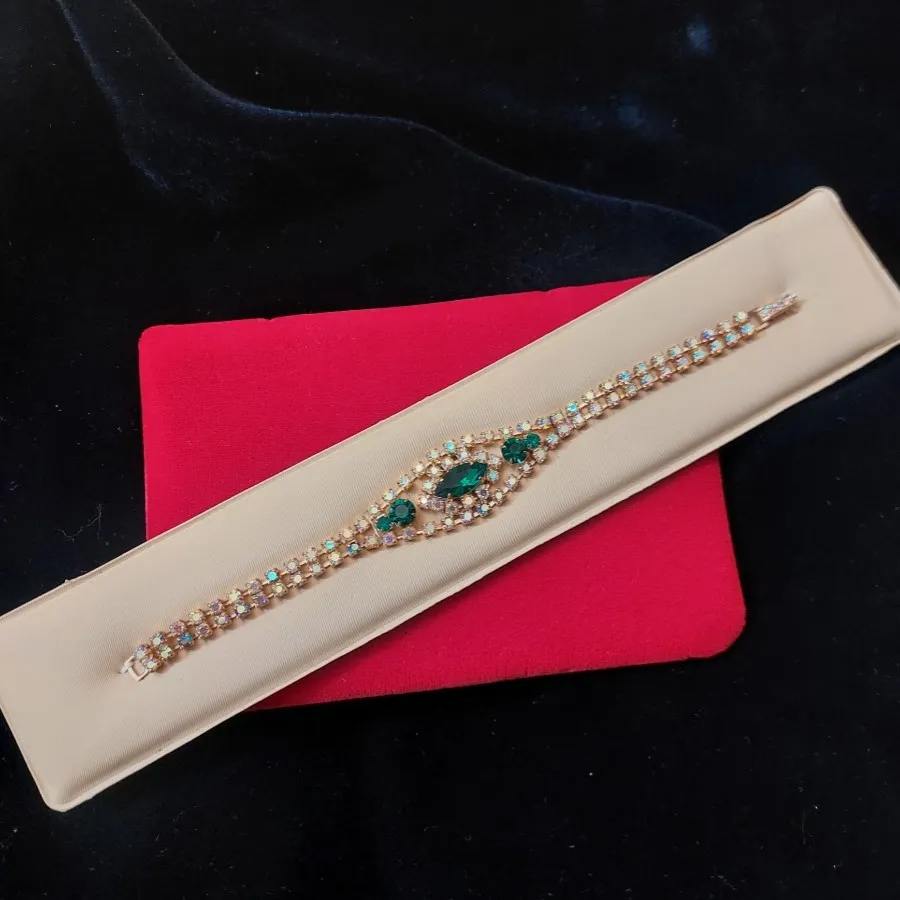 دستبند نگین هفت رنگ و سبز