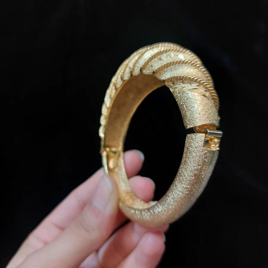 دستبند/ النگو/ بنگل