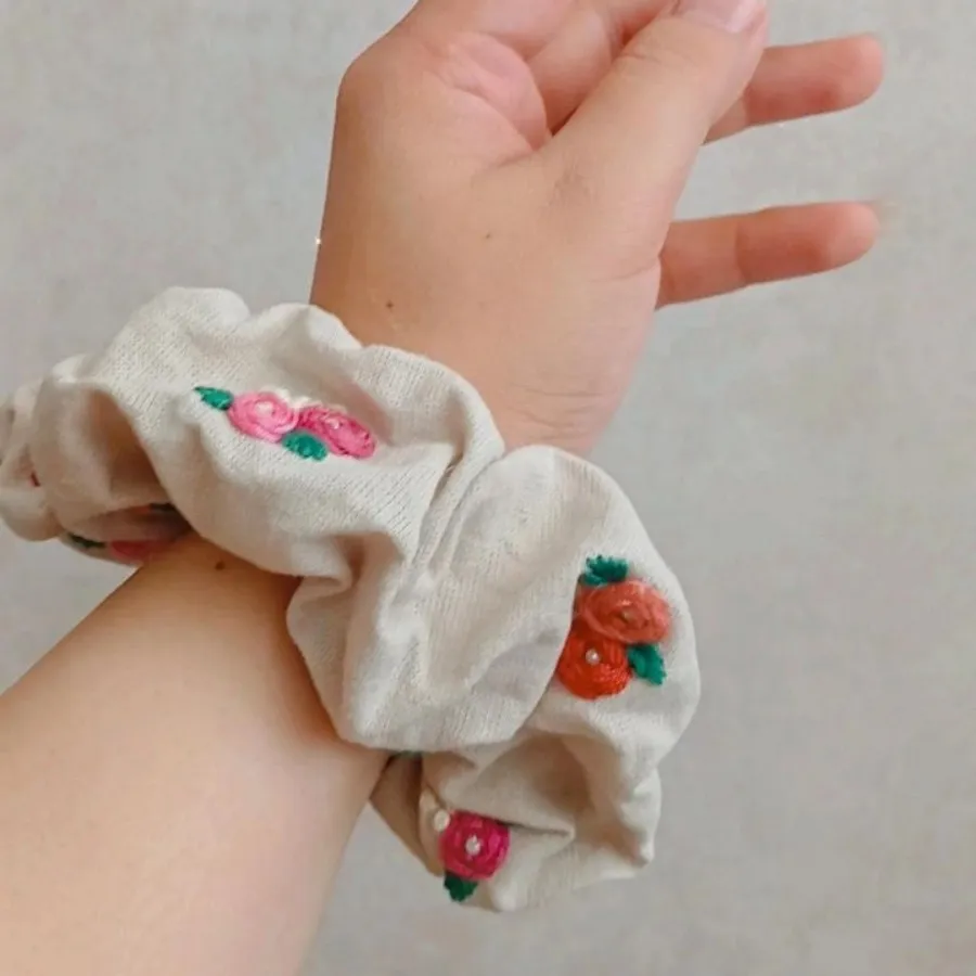 اسکرانچی گل دوزی